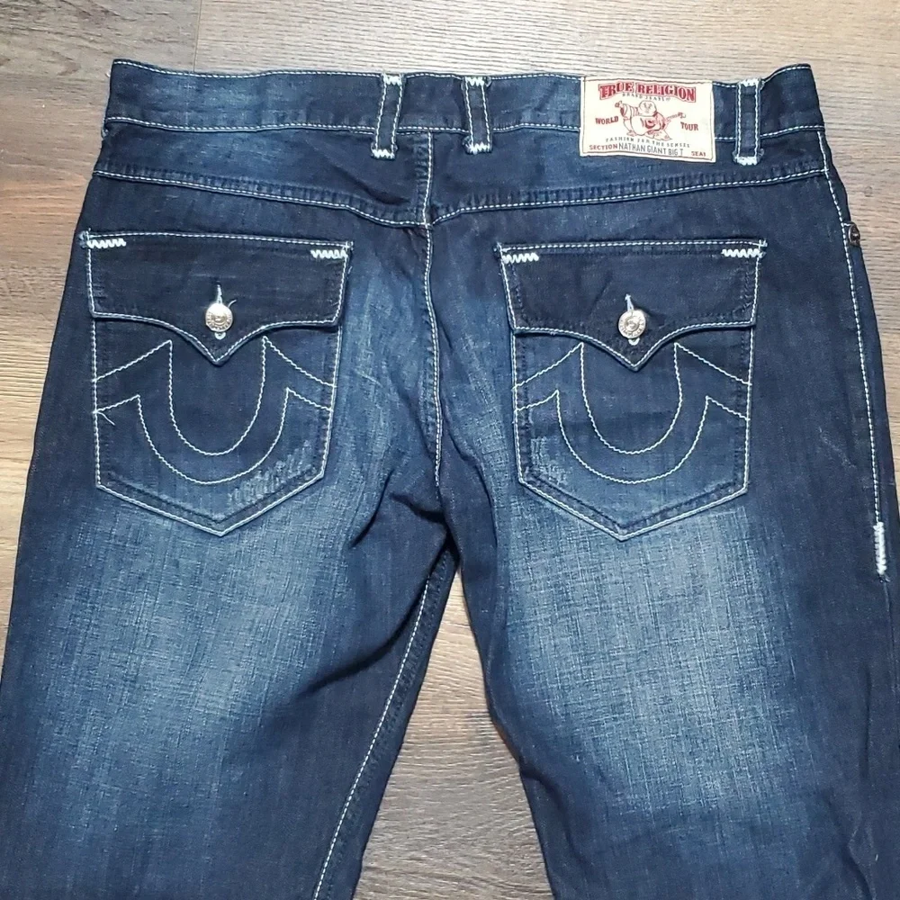 True religion Nathan giant big t distressed dark wash pocket flap jeans